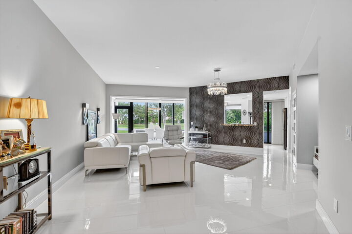 Property Photo:  7535 La Paz Boulevard 105  FL 33433 