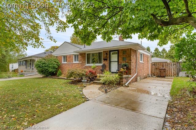 Property Photo:  4329 Adams Circle  MI 48184