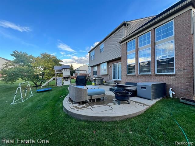 Property Photo:  49325 E Central Park  MI 48317