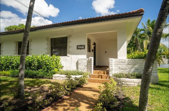 Property Photo:  2121 SW 13th Ave  FL 33145