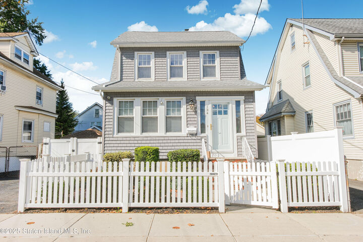 Property Photo:  184 Dickie Avenue  NY 10314