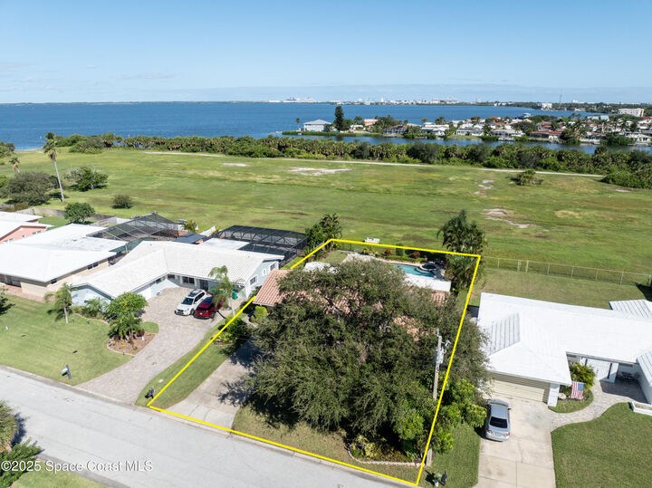 Property Photo:  410 Brightwaters Drive  FL 32931