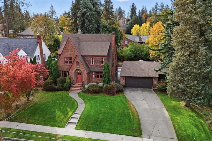 Property Photo:  1016 E Overbluff Rd  WA 99223
