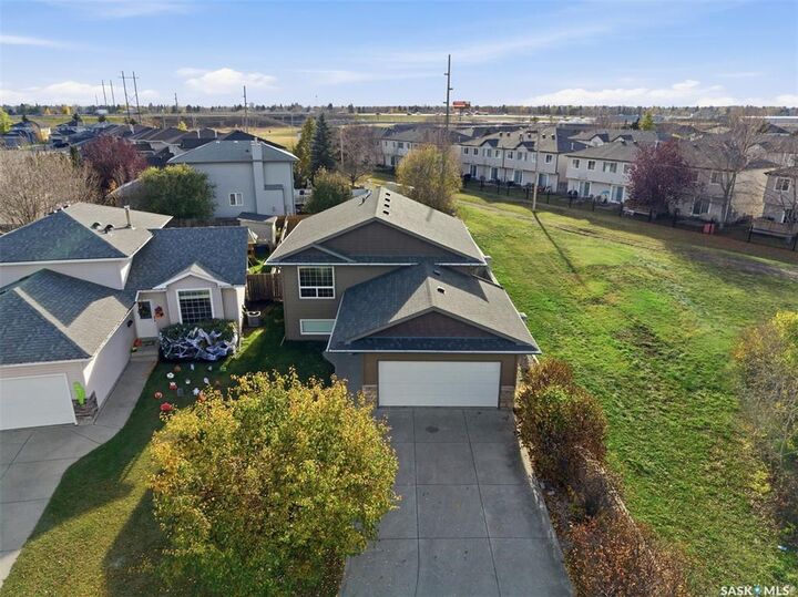Property Photo:  710 Kenderdine Road  SK S7N 4V8
