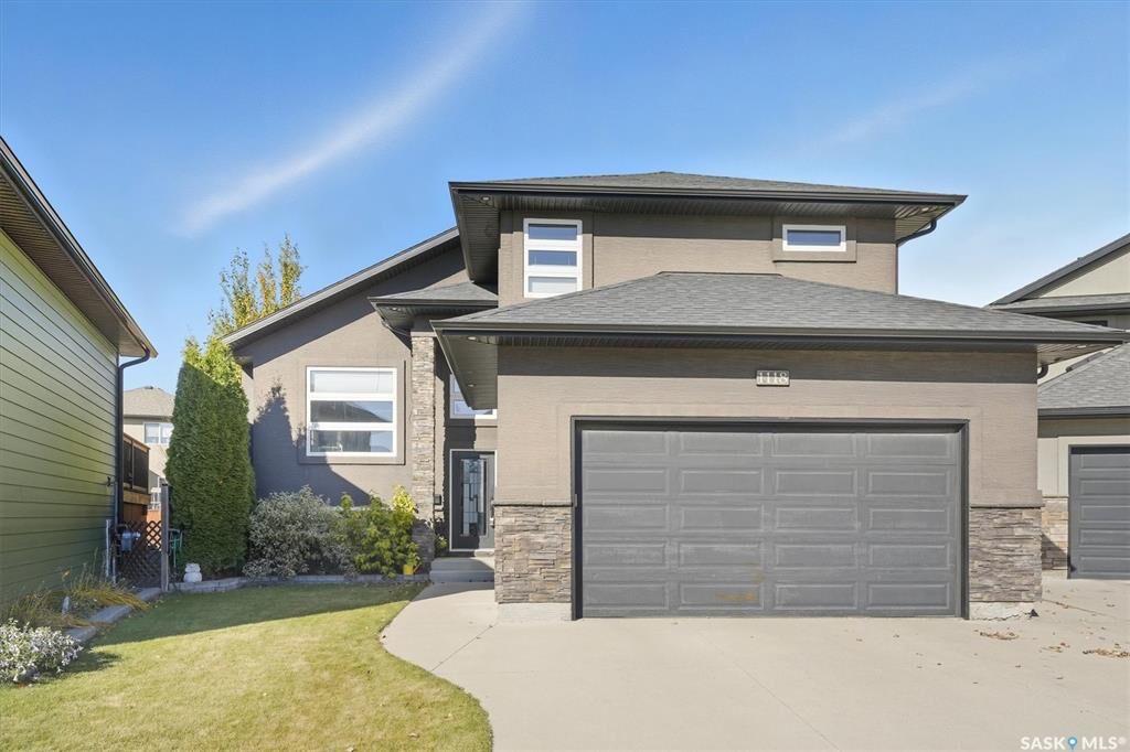 Photo de la propriété:  1118 Rempel Place  SK S7T 0M2