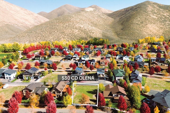 Property Photo:  530 Cd Olena Dr  ID 83333