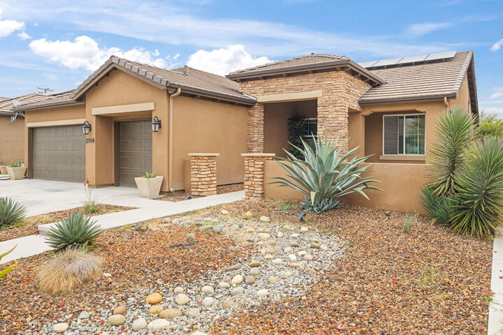 Property Photo: 2914 S Clark Street CA 93292