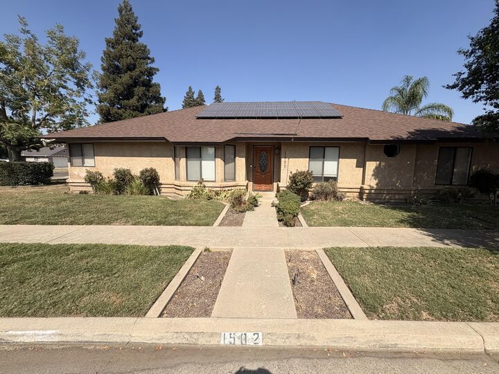 1502 E Buena Vista Avenue  Visalia CA 93292 photo