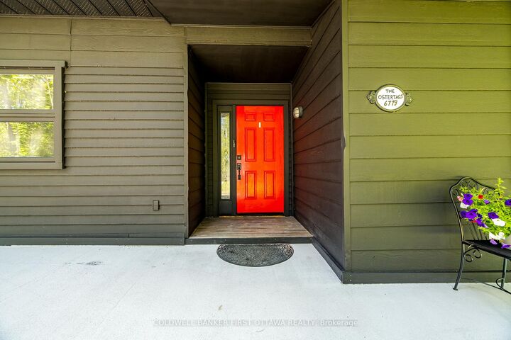 Property Photo: 6779 Roger Stevens Drive ON K7A 4S6