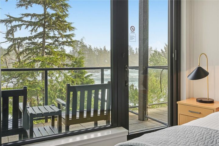 Property Photo: 596 Marine Dr 306 BC V0R 3A0