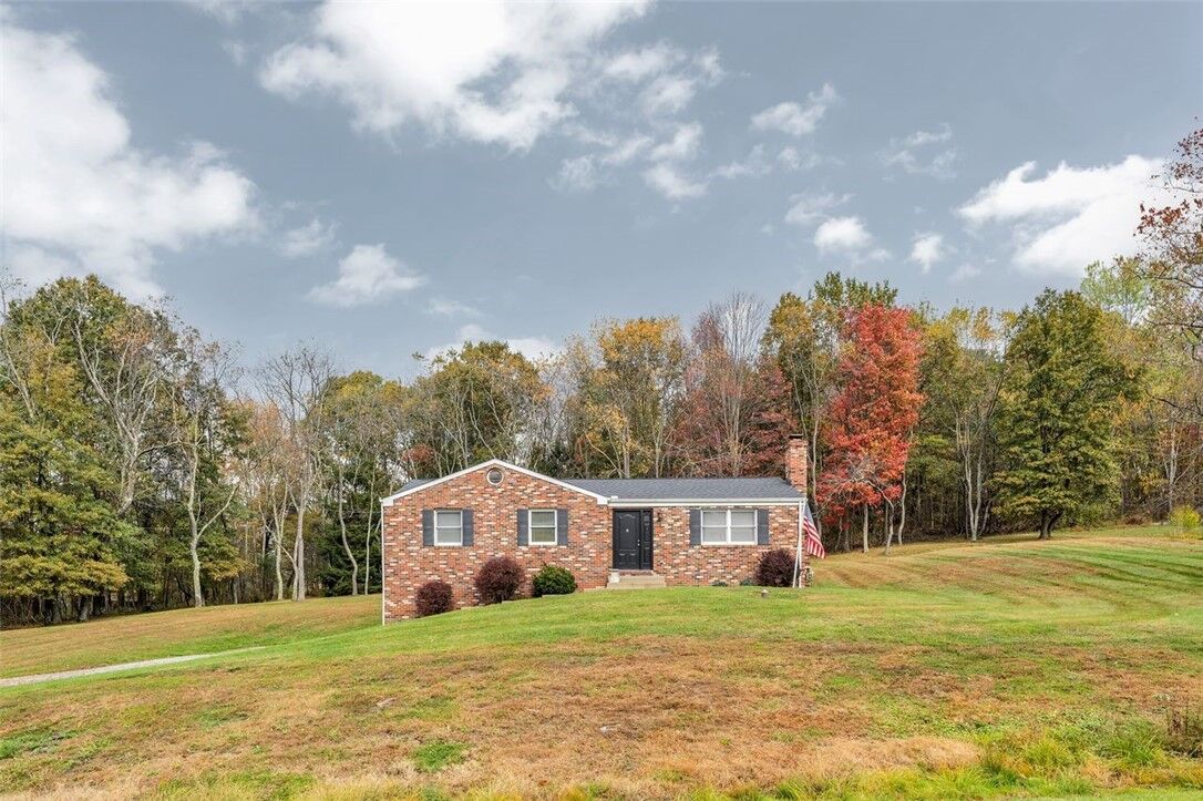 Property Photo:  2573 Elgro Rd  PA 15044