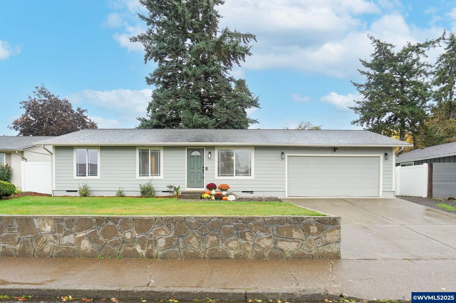 Property Photo:  4473 47th Av NE  OR 97305