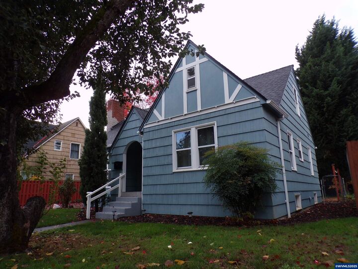 Property Photo:  960 Shipping St NE  OR 97301 