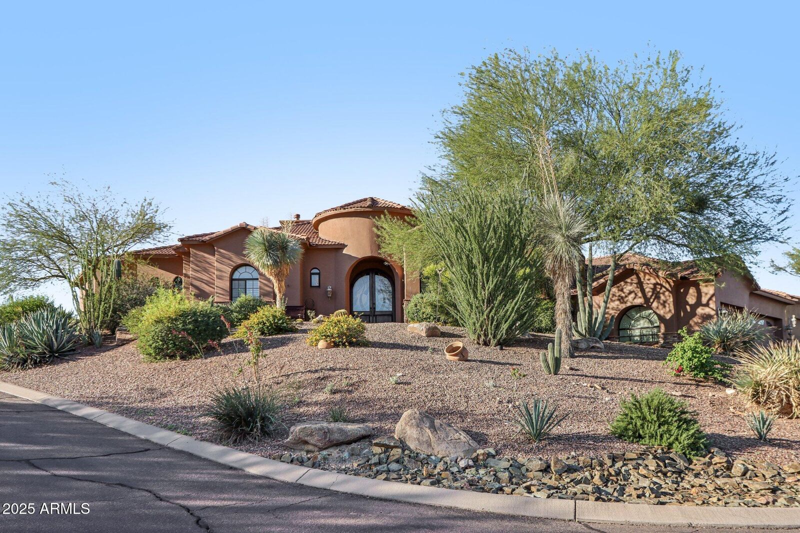 Property Photo: 15519 E Tacony Drive AZ 85268