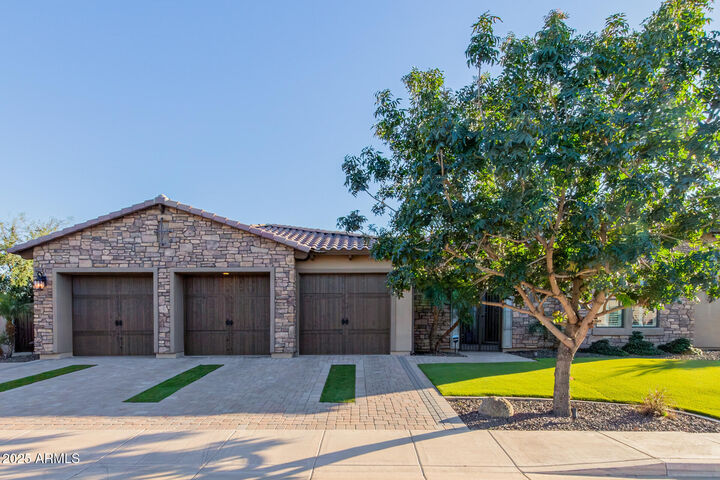 Property Photo:  3305 E Kenwood Street  AZ 85213 