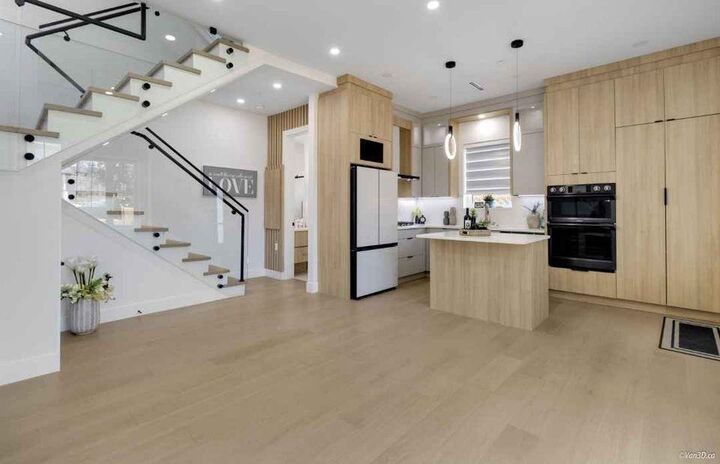 Property Photo:  5092 Clarendon Street  BC V5R 3J6 