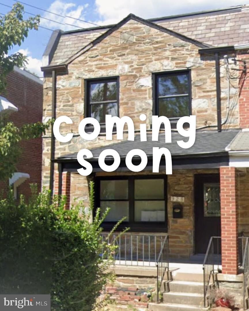 Property Photo:  928 Perry Place NE  DC 20017