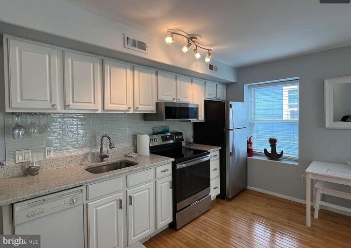 Property Photo:  9704 Ventnor Avenue D  NJ 08402