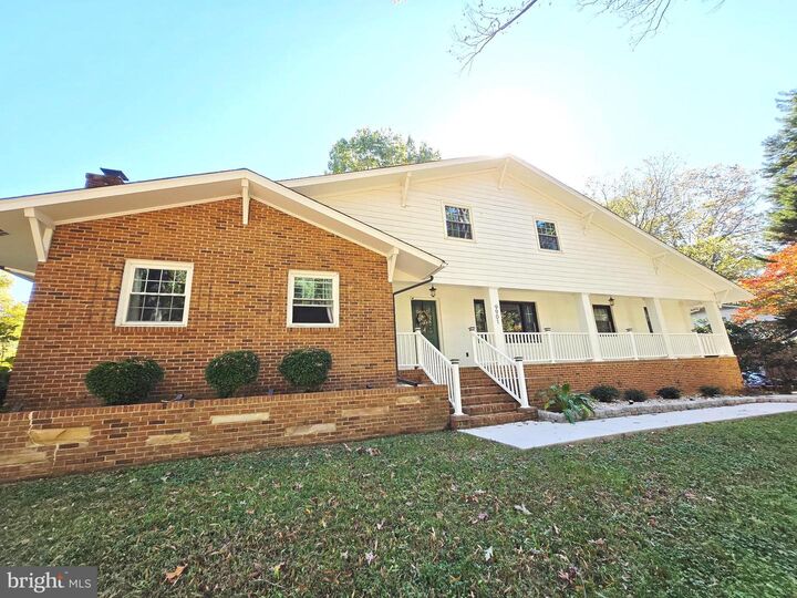 Property Photo: 9901 Glass Road VA 23236