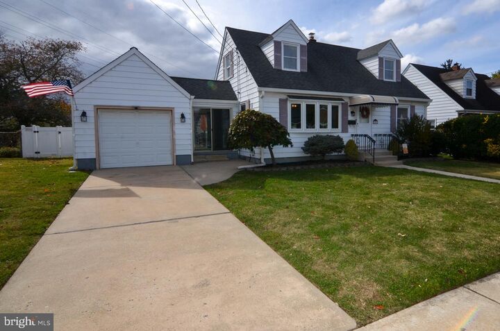 949 Schiller Avenue  Hamilton NJ 08610 photo