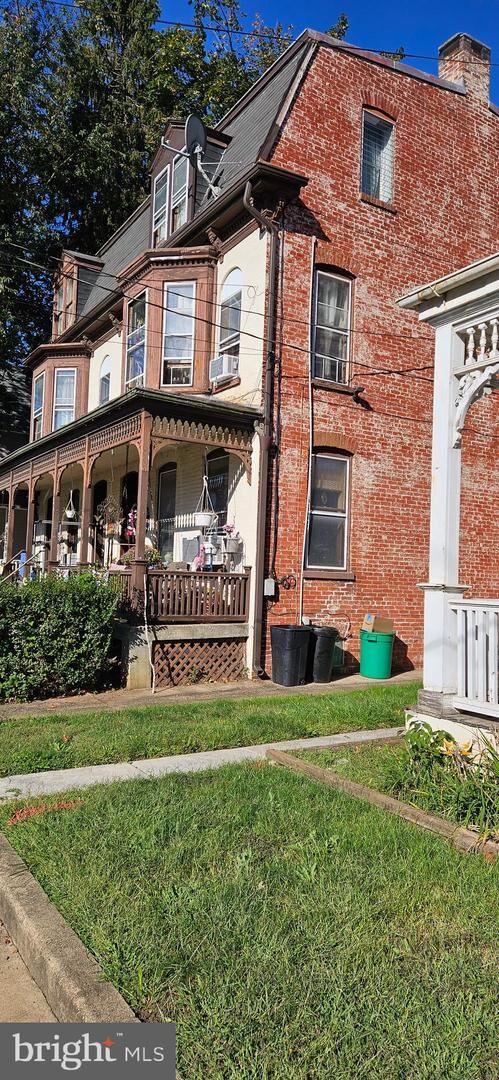 Property Photo:  127 Hamilton Avenue  PA 17401 