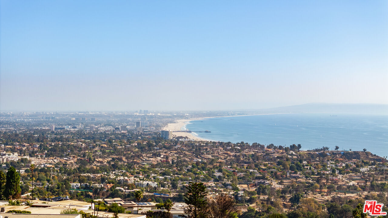 Property Photo: 16638 Charmel Ln CA 90272