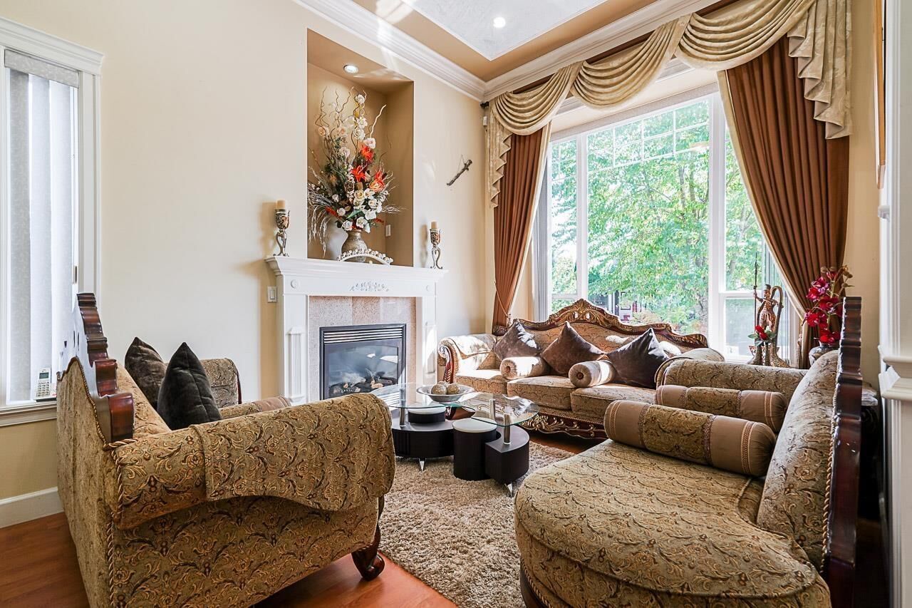 Photo de la propriété:  13535 80A  BC V3W 1R3