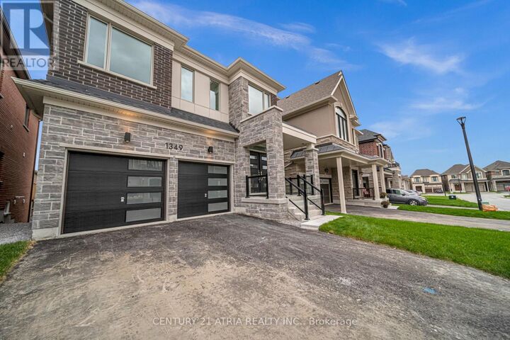 Property Photo:  1349 Glamorgan Manor  ON L1X 0N1 