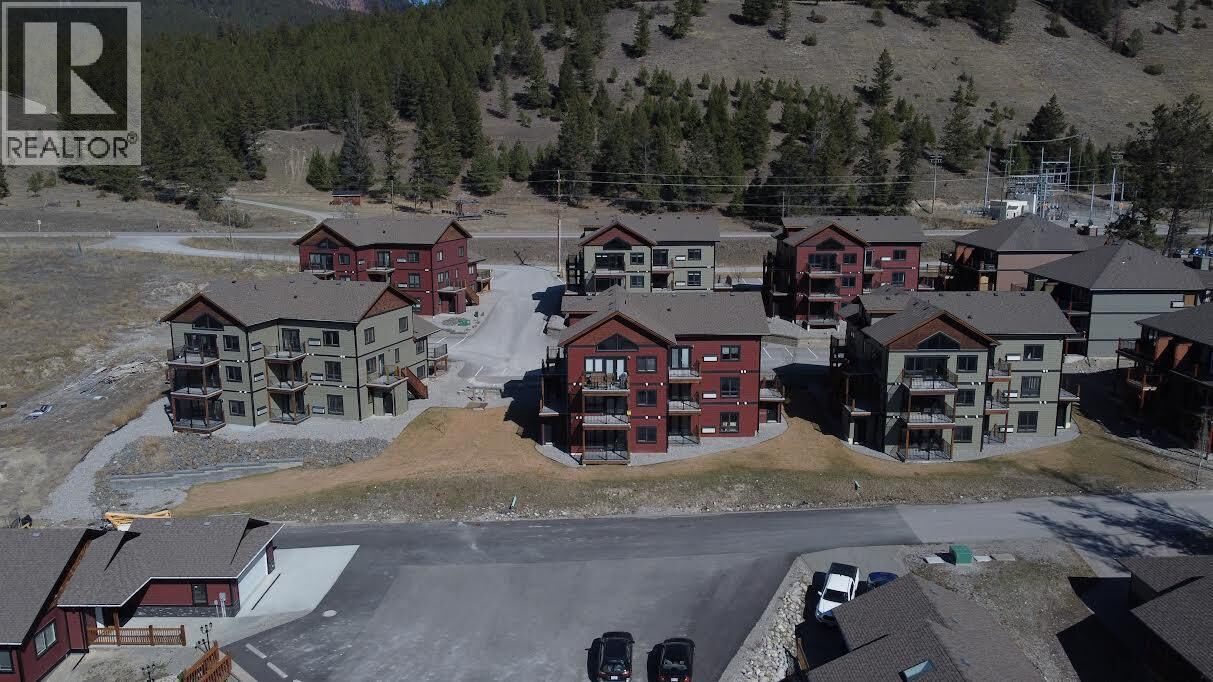 Property Photo: 7291 Prospector Avenue 404 BC V0A 1M0
