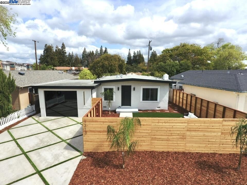 Property Photo:  1313 Kiely Blvd  CA 95051 