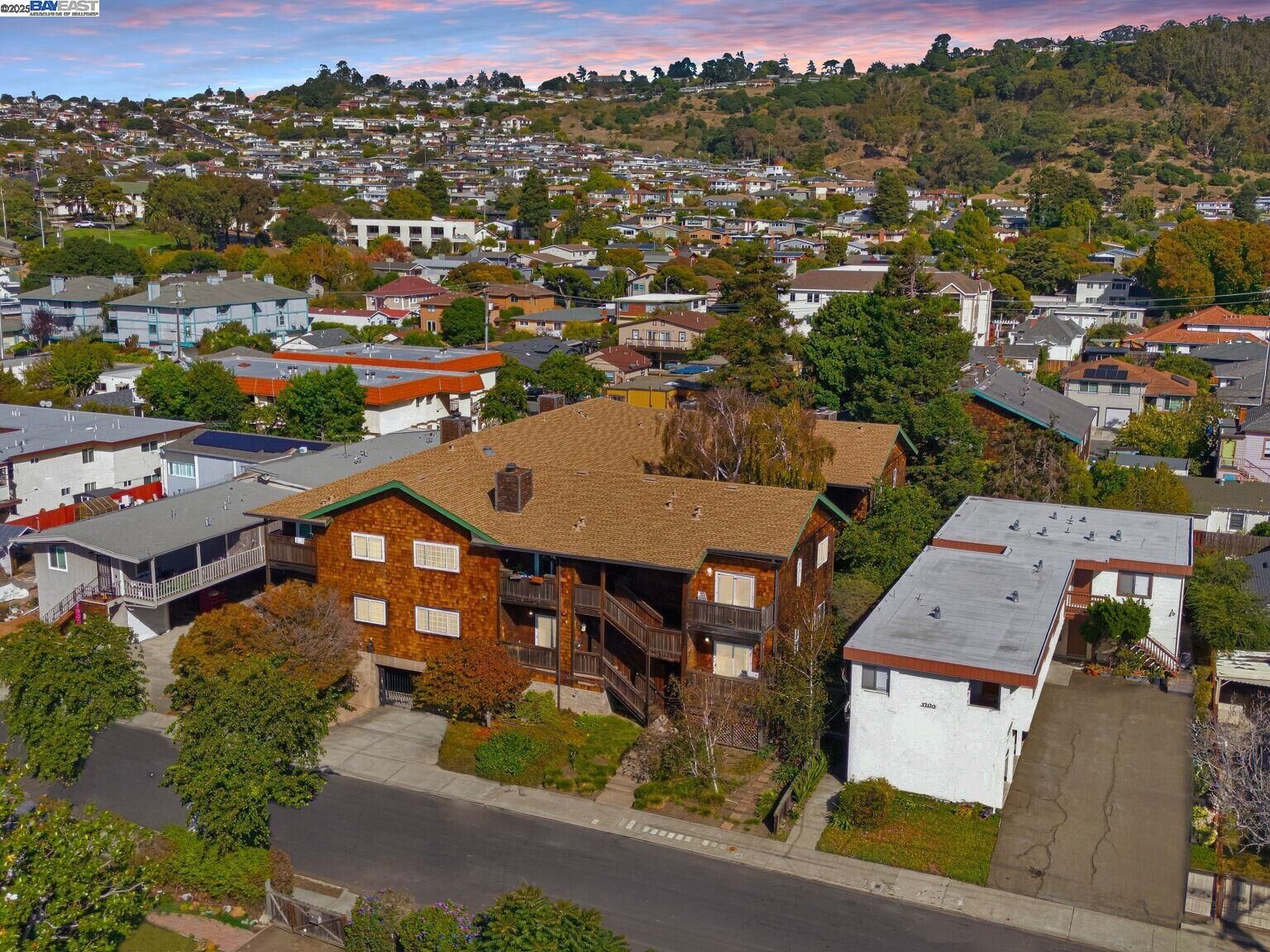 Property Photo:  1708 Lexington Ave 2  CA 94530 