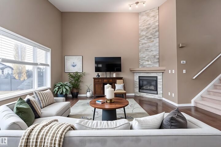 166 Rue Magnan Street  Beaumont AB T4X 0A6 photo