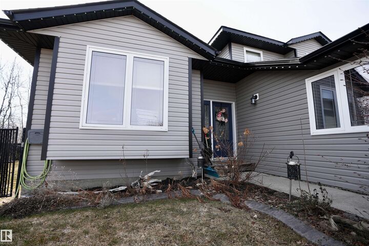 Property Photo:  5605 48 Avenue  AB T0A 3A1 