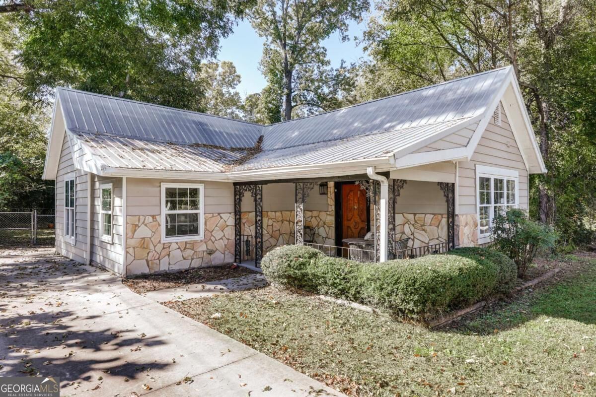 Property Photo:  697 Barber Street  GA 30601