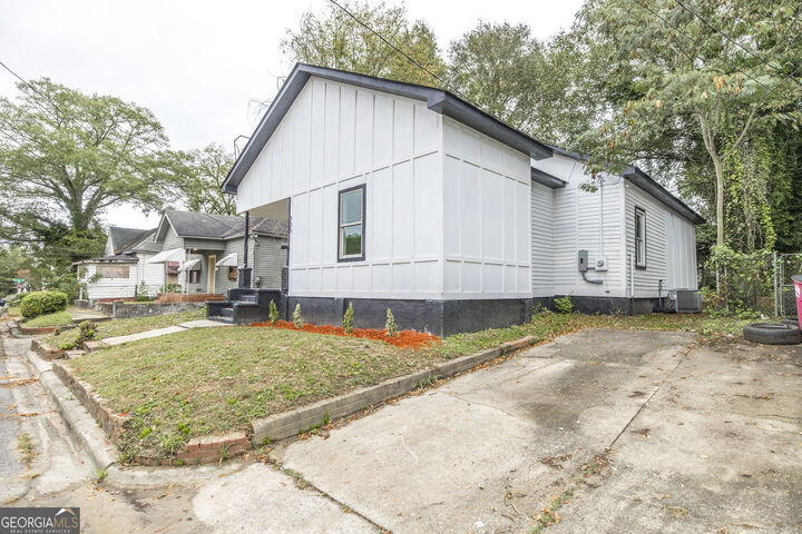 Property Photo: 335 Lincoln Avenue GA 31201