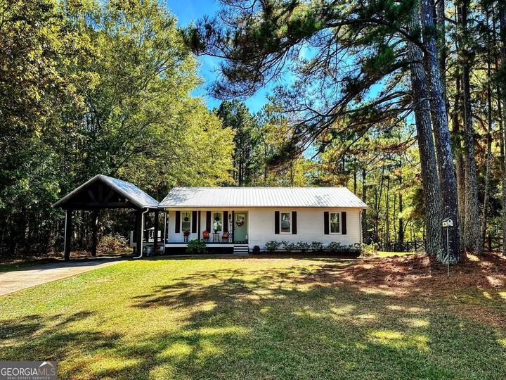 Property Photo:  28 Hickory Trail  GA 30179