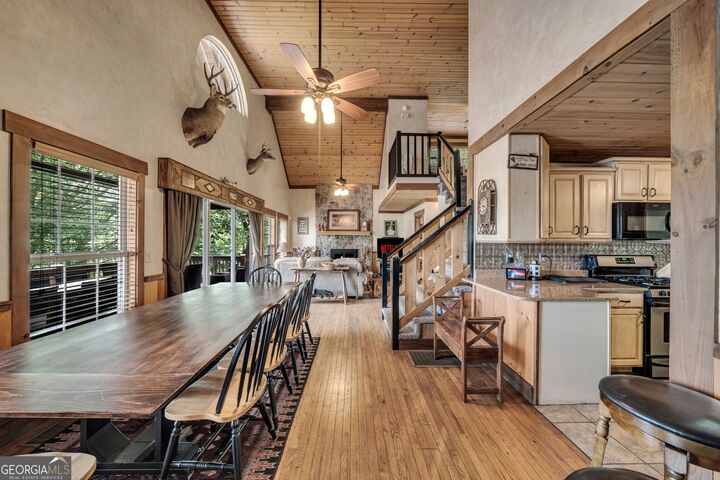 Property Photo: 2003 Bend Of The River Road GA 30546