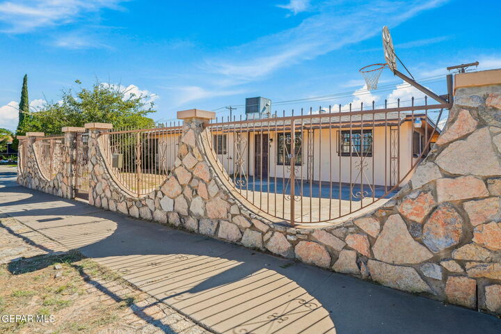 Property Photo:  5324 Capistrano Drive  TX 79924 