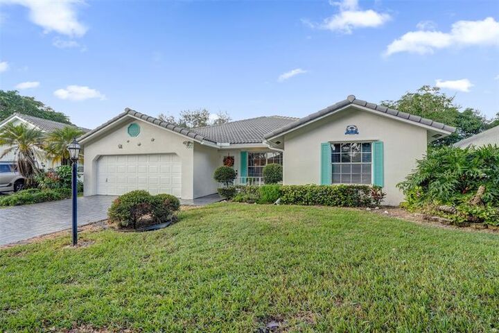 Property Photo:  5372 Pine Circle  FL 33067 