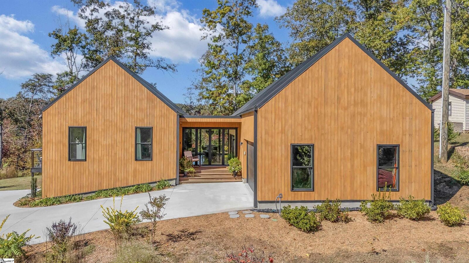 Property Photo:  562 Club Drive  SC 29611 