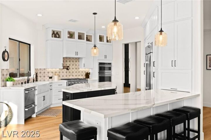 Property Photo: 4 Via Vittorio Place NV 89011