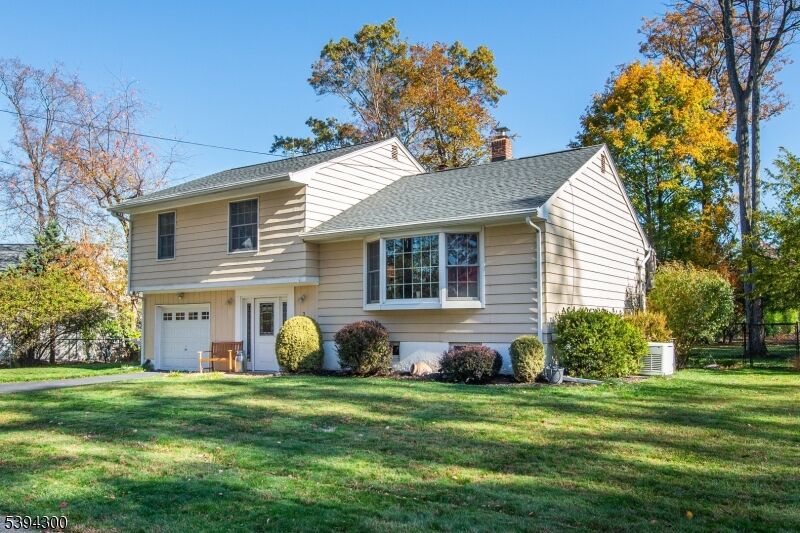 Property Photo:  3 Beechwood Dr  NJ 07876 