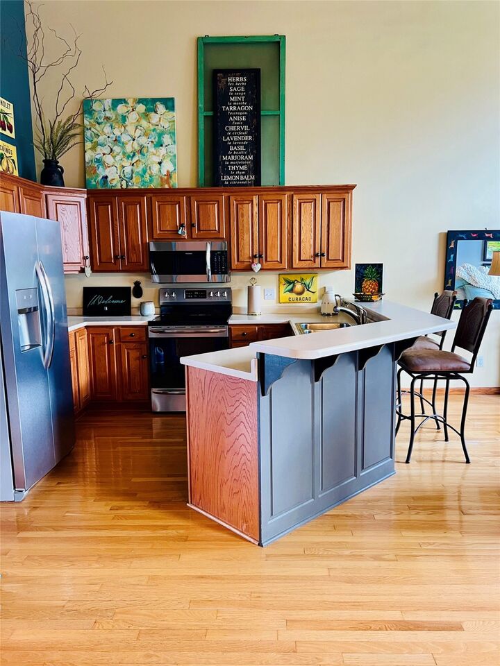 Property Photo: 2304 Bos Landen Drive 2 IA 50219