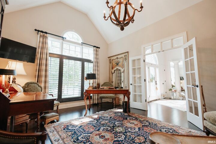 Property Photo:  8634 Briarose Court  IN 47630