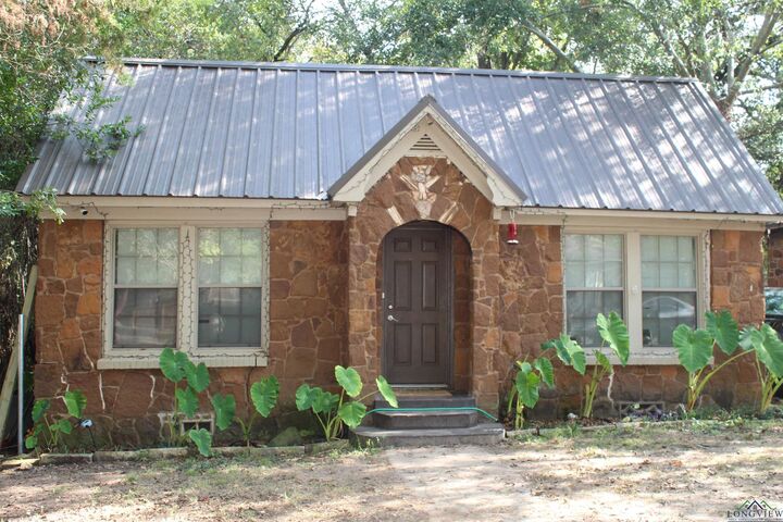 209 Polk St.  Gilmer TX 75644 photo