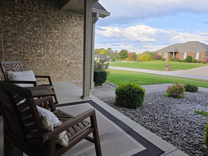 Property Photo:  1601 Merlot Court  KY 40403 