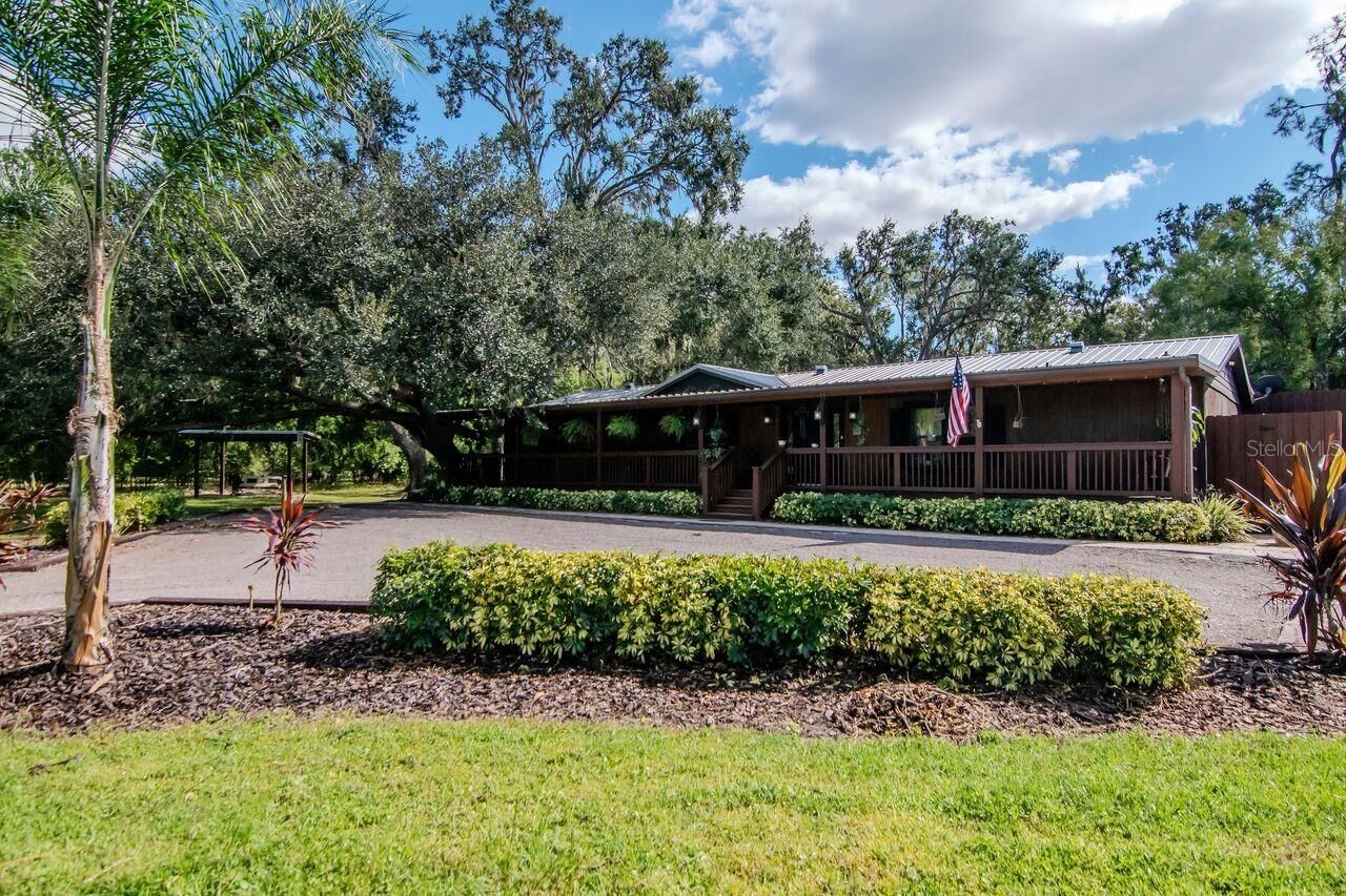 Property Photo:  6707 W Dormany Road  FL 33565