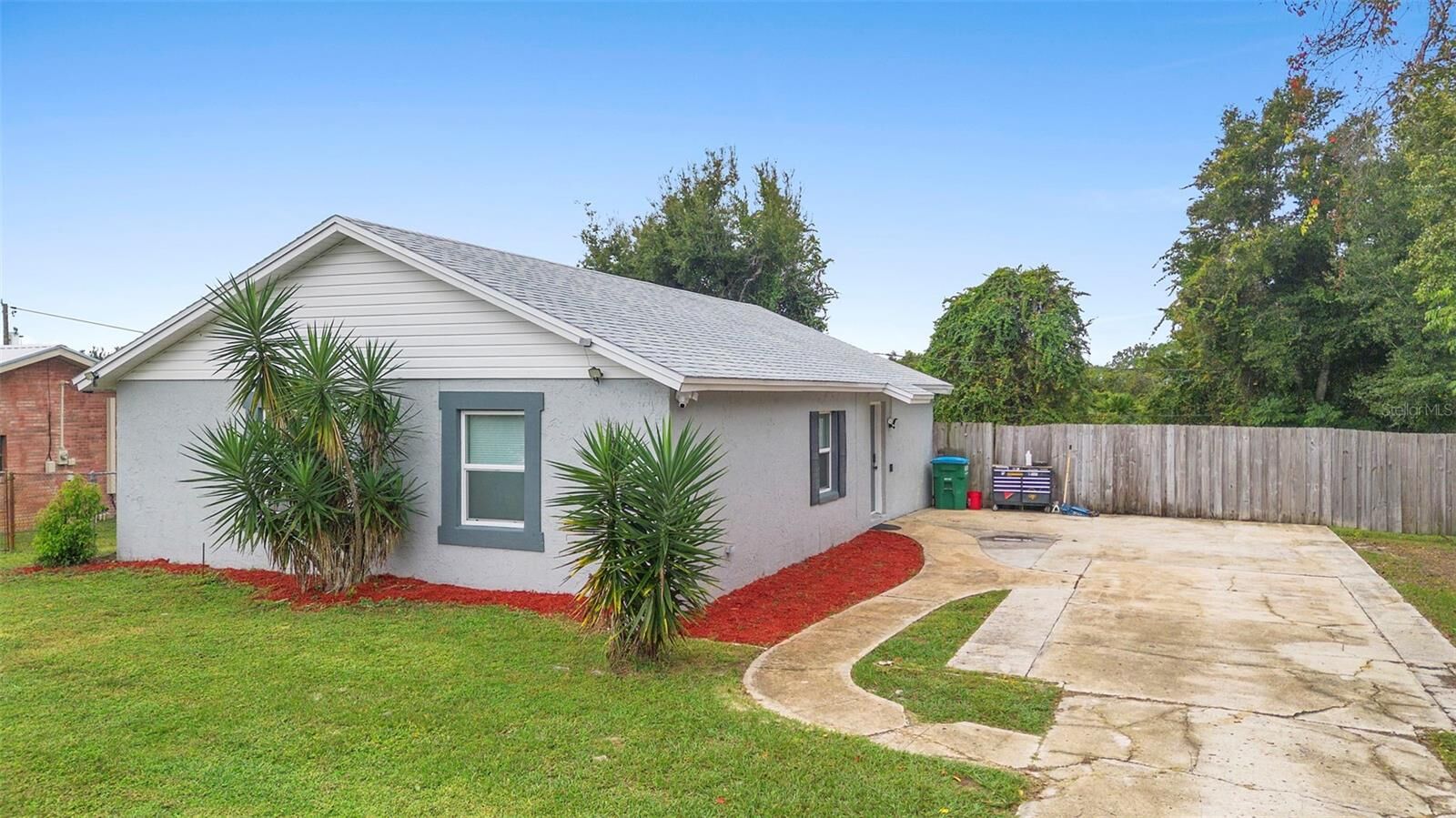 Property Photo:  610 Nardello Drive  FL 32725 