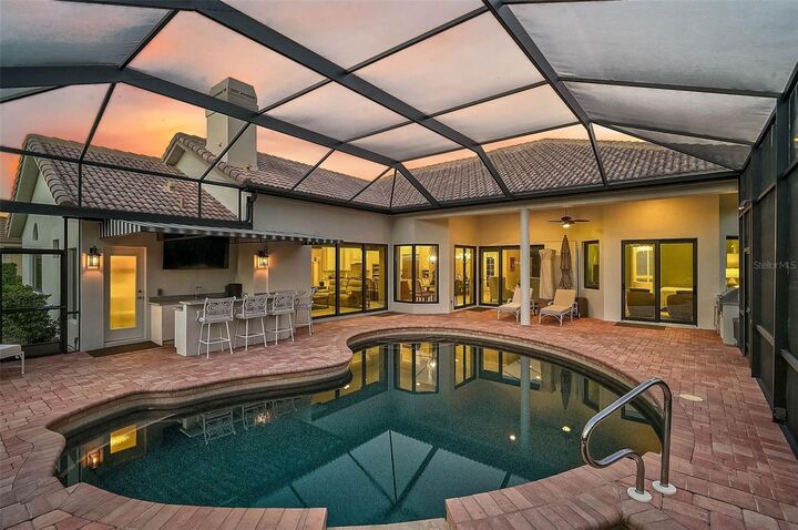 Property Photo:  889 Macewen Drive  FL 34229 