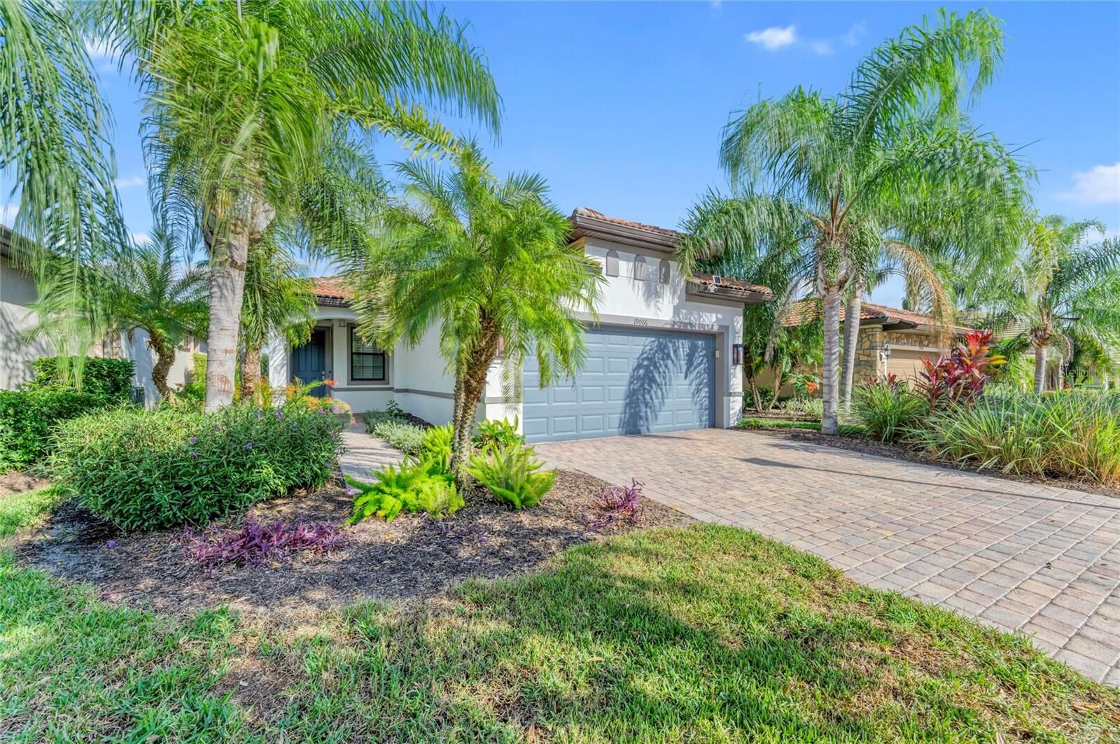 Property Photo:  19066 Mangieri Street  FL 34293 